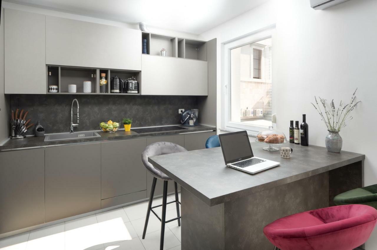 Carducci Apartment - Center Pula Exterior photo